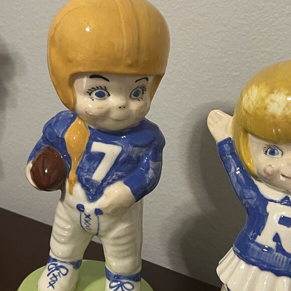 Vtg 1960s-1970s Hand Painted Ceramic Children Football Player/Cheerleader Set - Picture 3 of 9
